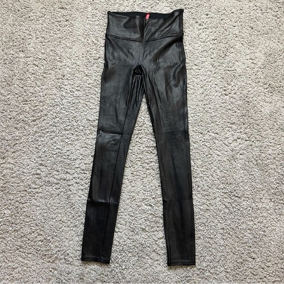 SPANXshape™ Faux Leather Size XS - Picture 5 of 9